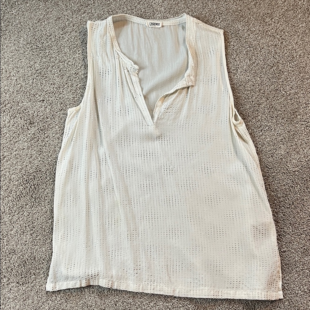 L’AGENCE eggshell white silk w/ silver dotted streaks split neck tank/shell sz2
